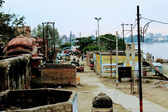 Parikrama marg of Shri Vrindavan beside Shri Yamuna Ji, Vrindavan
