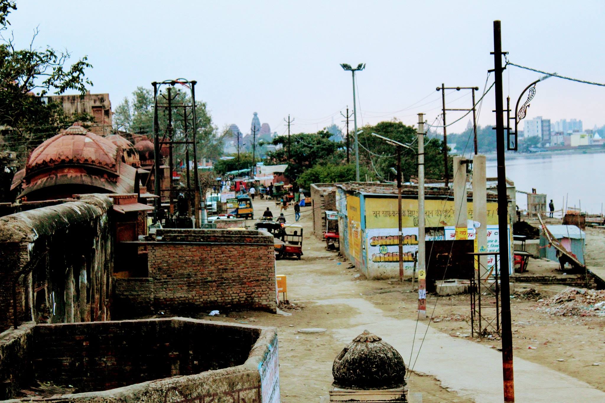 Parikrama marg of Shri Vrindavan beside Shri Yamuna Ji, Vrindavan