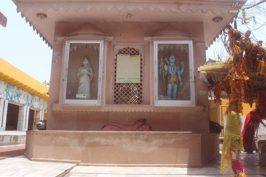 Lord Shiva's statue on the wall of the temple in Gokul Mahavan