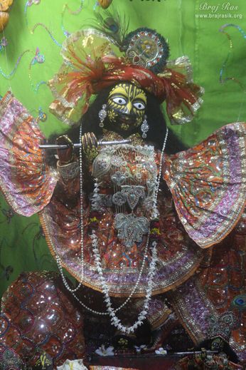 Darshan of Shri Krishna at Advaita Vata, Vrindavan