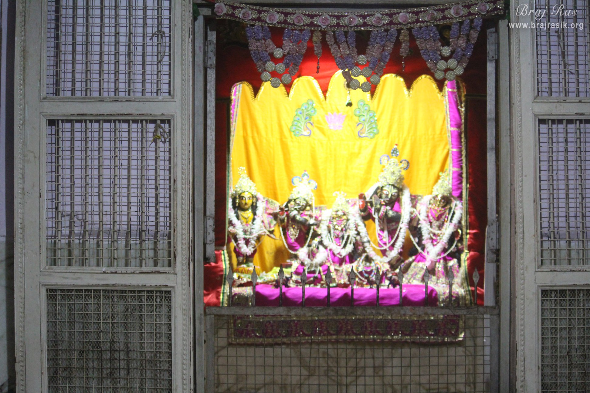 Deity darshan from jagmohan at Shri Radha Gokulananda Temple, Vrindavan