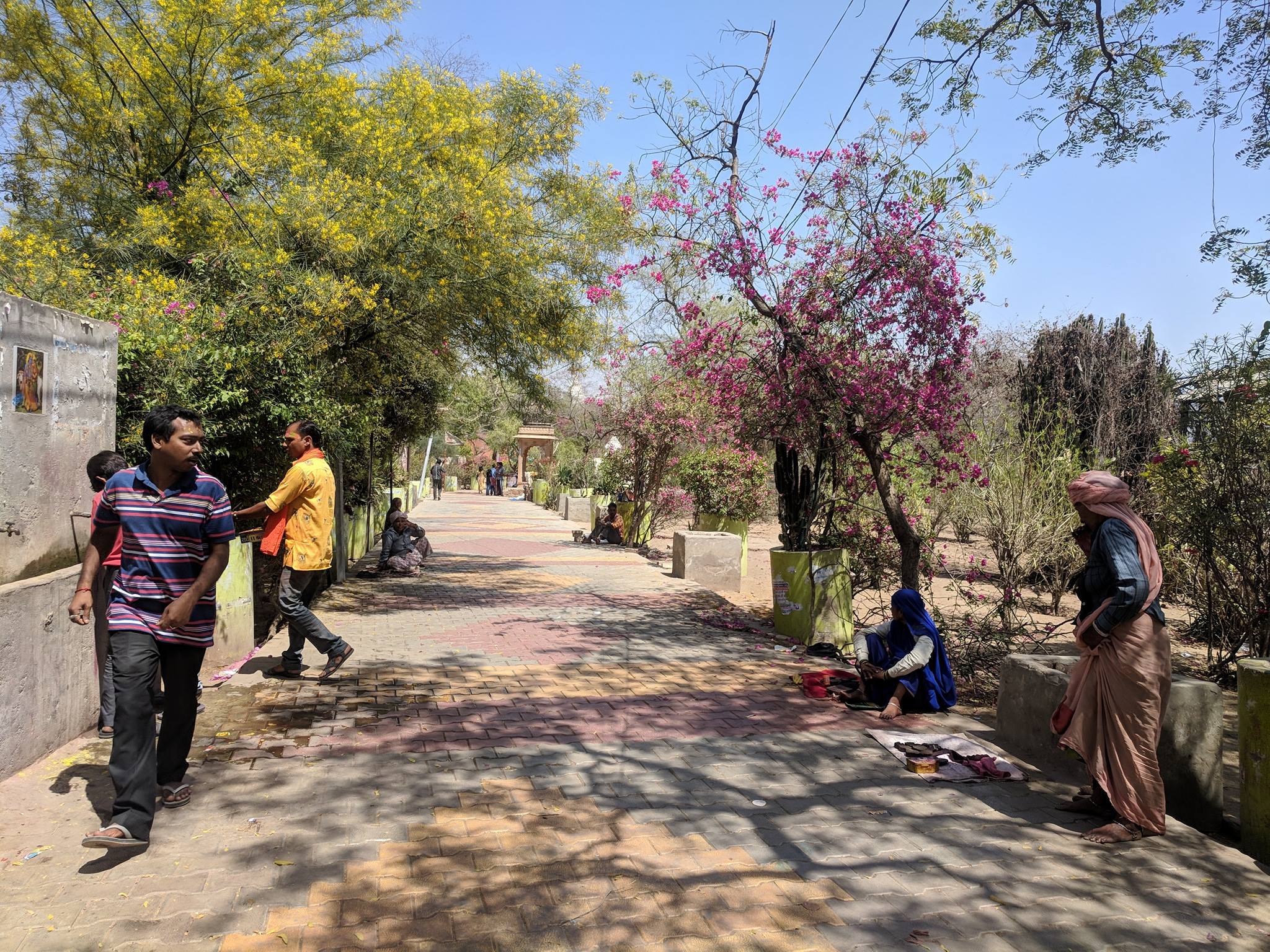 श्री राधारानी मंदिर, बरसाना का रास्ता