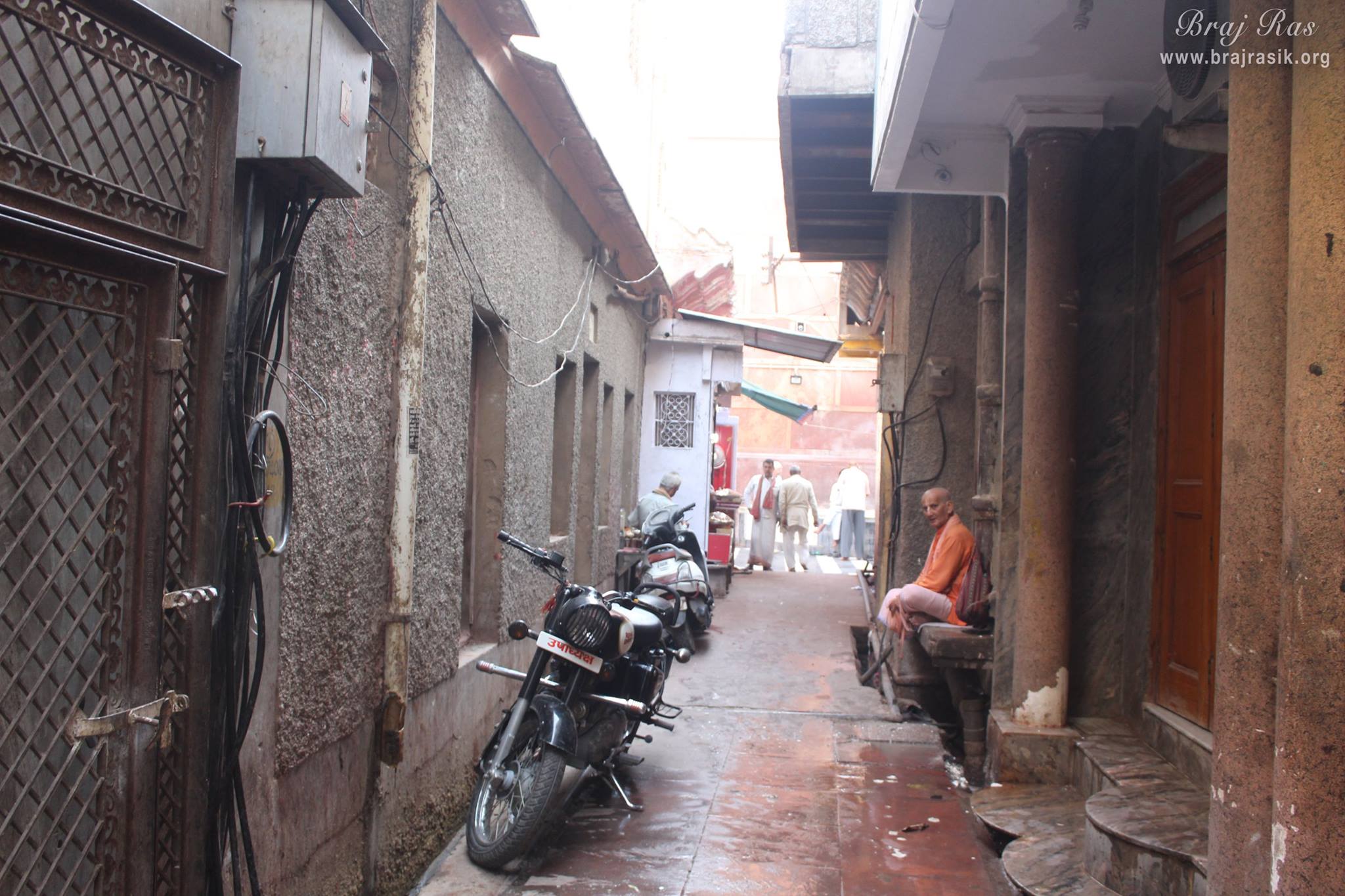 श्री बांके बिहारी मंदिर, वृंदावन के पास कुंज गली