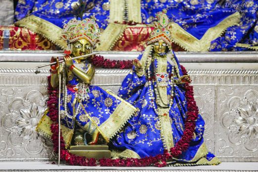 Darshan of small Shri Radha Krishna in blue attire at Shriji Ka Mandir, Vrindavan