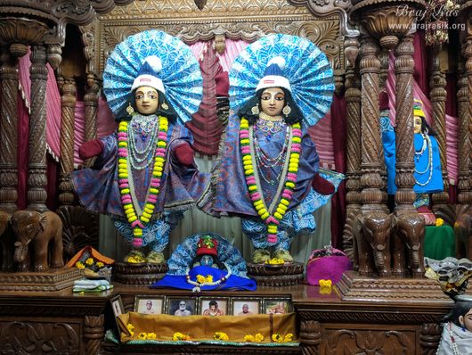Darshan of Shri Chaitanya Mahaprabhu and Nityanand Prabhu at Imlitala, Vrindavan