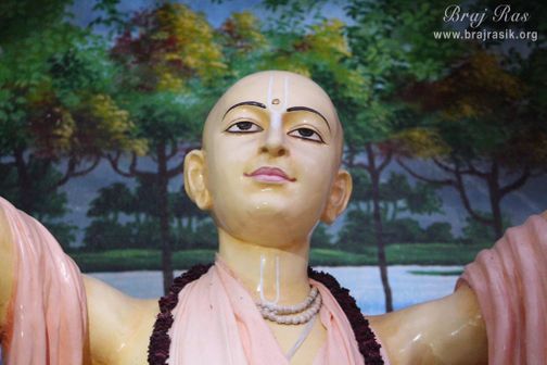 Close Darshan of Shri Chaitanya Mahaprabhu at Imlitala, Vrindavan