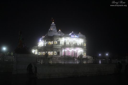 Night View of Prem Mandir Vrindavan [Black and White amazing].