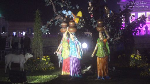 Shri Krishn breaking the pots of Gopis Leela at Prem Mandir, Vrindavan