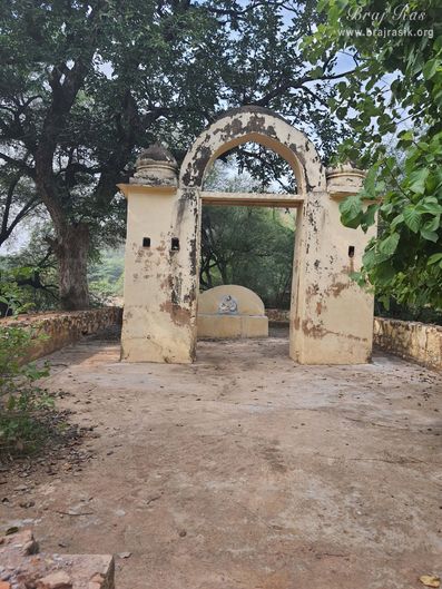 Leelasthali of Shri Krishn's swing pastimes.