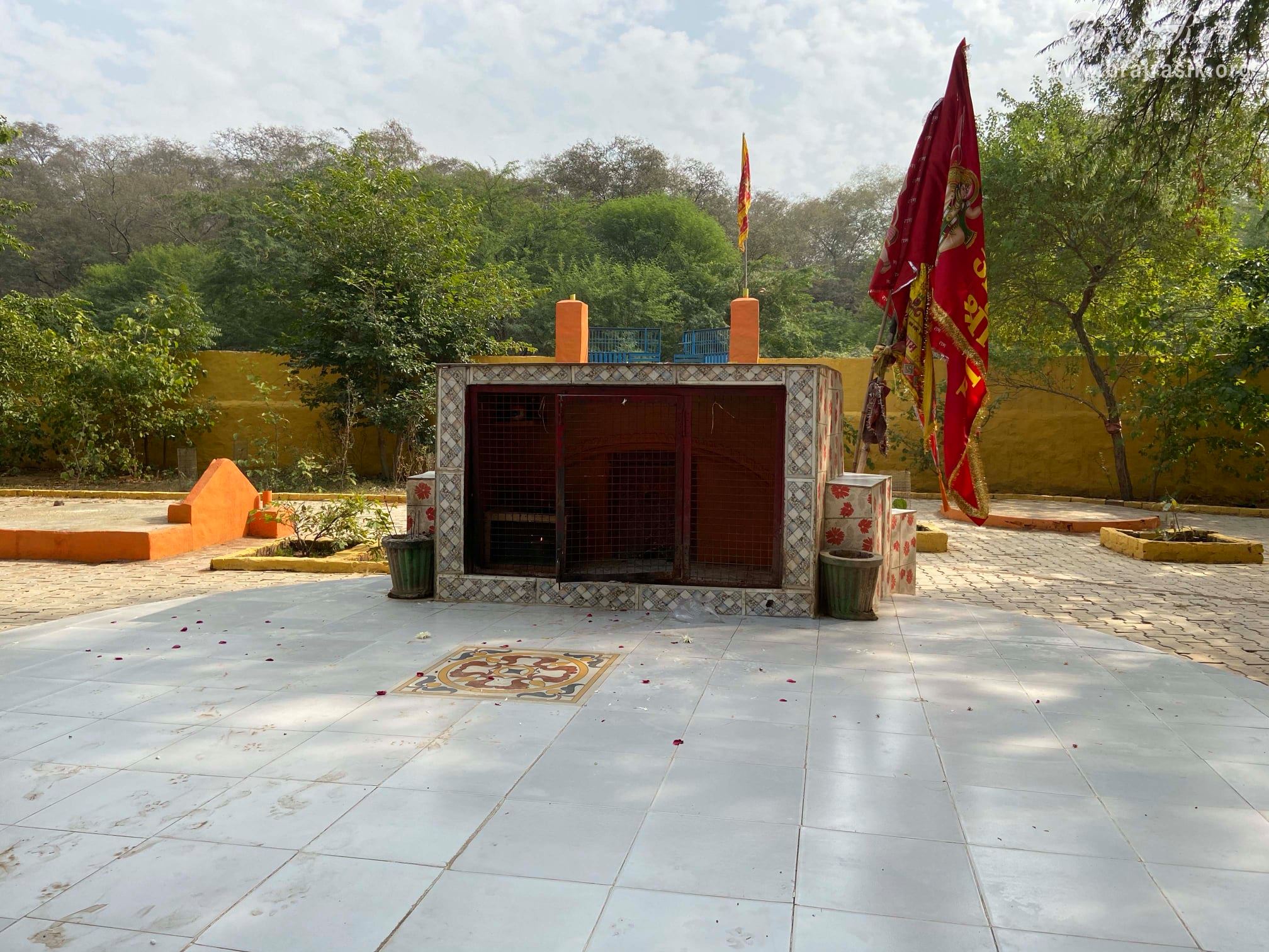 Samadhi Sthal of Shri Nagaji at Kadamb Khandi.