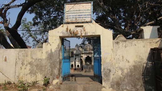 श्री चौसठ महंत समाधि मंदिर - 64 समाधियाँ - वृंदावन