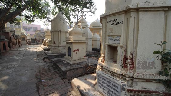 Sri Roop Goswami Samadhi at 64 Samadhis - Shri Chaushatt Mahant Samadhi Mandir Pastimes - Vrindavan
