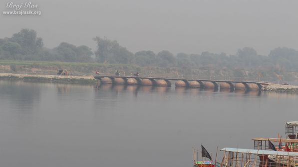 Temporary road bridge above Yamuna Ji at Keshi Ghat, Vrindavan