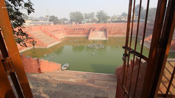 View of Potra Kund from the gate