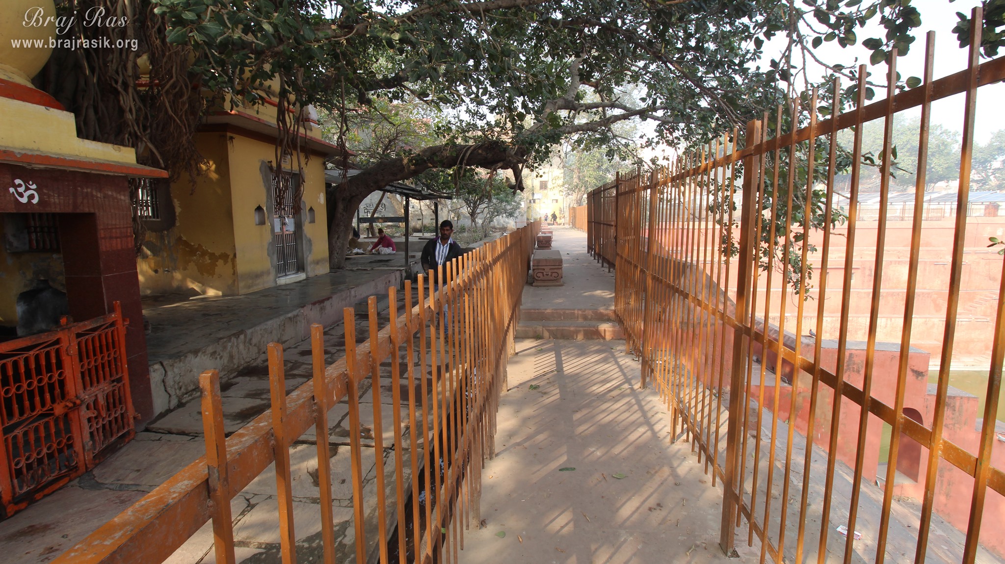 A nice view of parikrama path of Potra Kund, Mathura