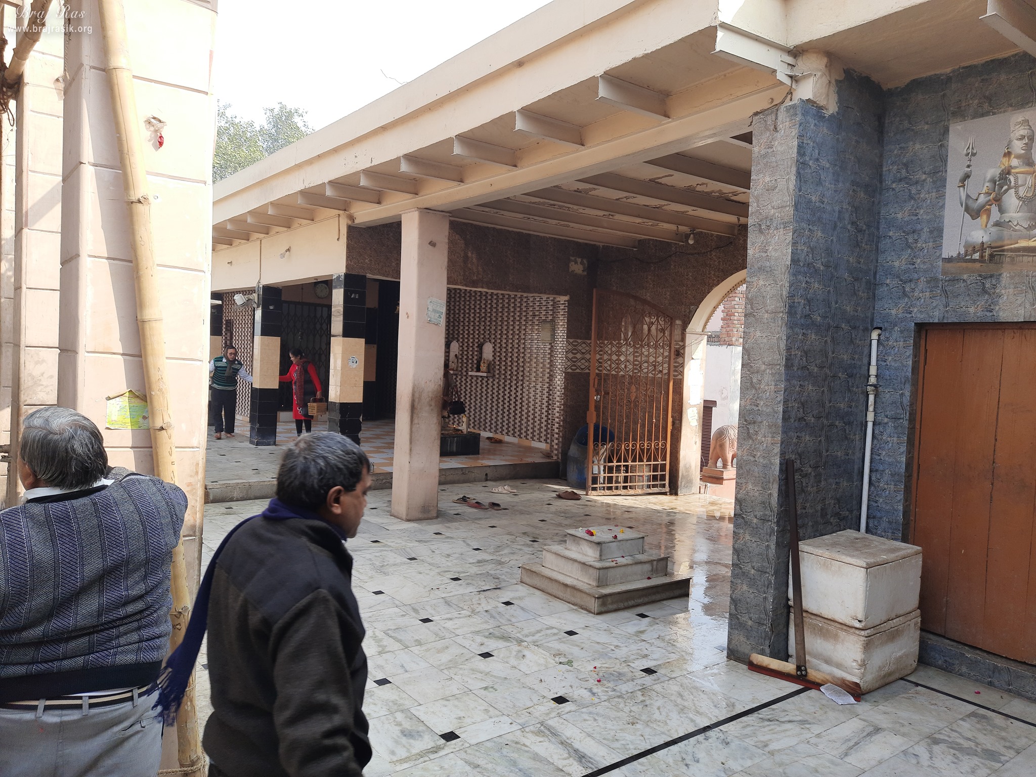 Entrance way of Bhuteshwar Mahadev Temple, Mathura