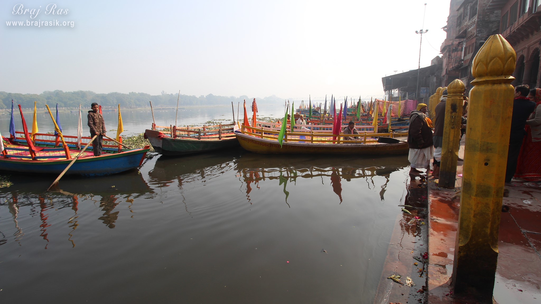 Nice view of banks of Shri Yamuna Ji at Vishram Ghat, Mathura