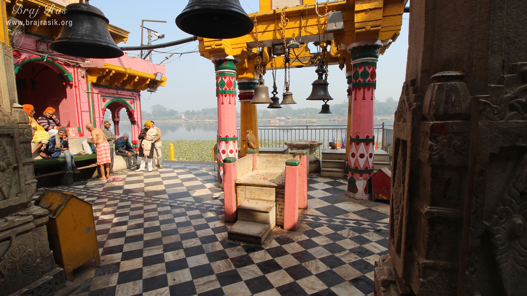 A nice view of temple surroundings at Vishram Ghat, Mathura