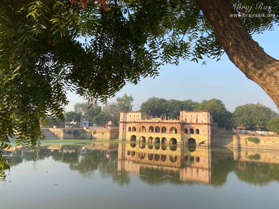 A side view of Vrishbhanu Kund (Jal Mahal), Barsana.