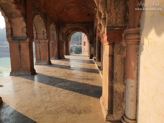 Inside beautiful view of Shri Vrishbhanu Kund (Jal Mahal), Barsana.