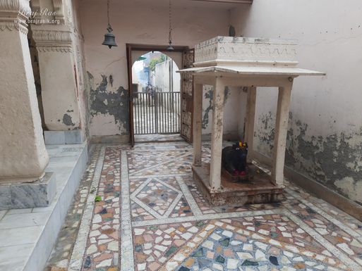 श्री गोकर्णेश्वर महादेव, मथुरा में नंदी के दर्शन।