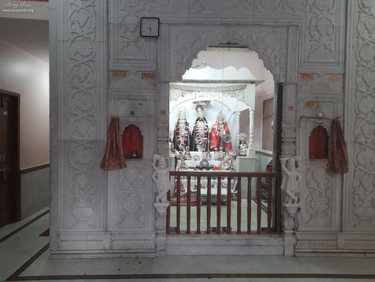 Shri Sitaram Temple at Sri Malook Peeth, Vrindavan