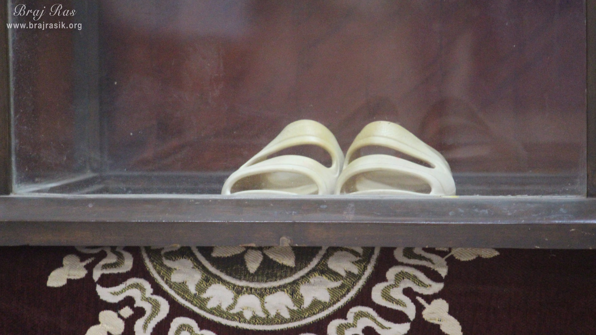 Paduka of Shri Ganeshdas Ji "Bhaktamali Ji" at Sri Malook Peeth, Vrindavan