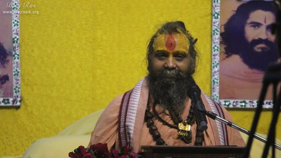 Shri Rajendradas Ji Maharaj during Katha at Sri Malook Peeth, Vrindavan