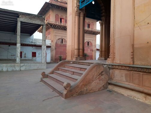 Stairs attached to the temple at Tikari Rani Temple (Devraha Baba Bhakti Dham), Vrindavan
