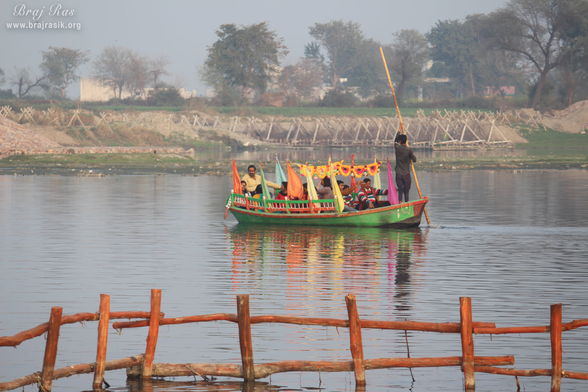 Devotees enjoying boat ride in Yamuna Ji at Vrindavan Kumbh 2021