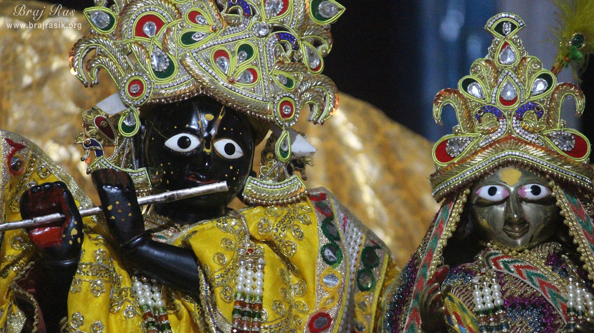 Closeup darshan of Shri Yugal Kishor at Shri Yugal Kishor Temple, Vrindavan