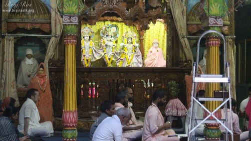 Devotees doing kirtan at Shri Roop Sanatan Gaudiya Math, Vrindavan