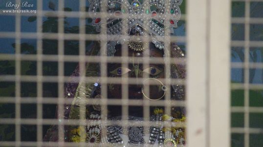 Close darshan of Paurnamasi at Shri Paurnamasi Devi (Yogmaya Temple), Vrindavan