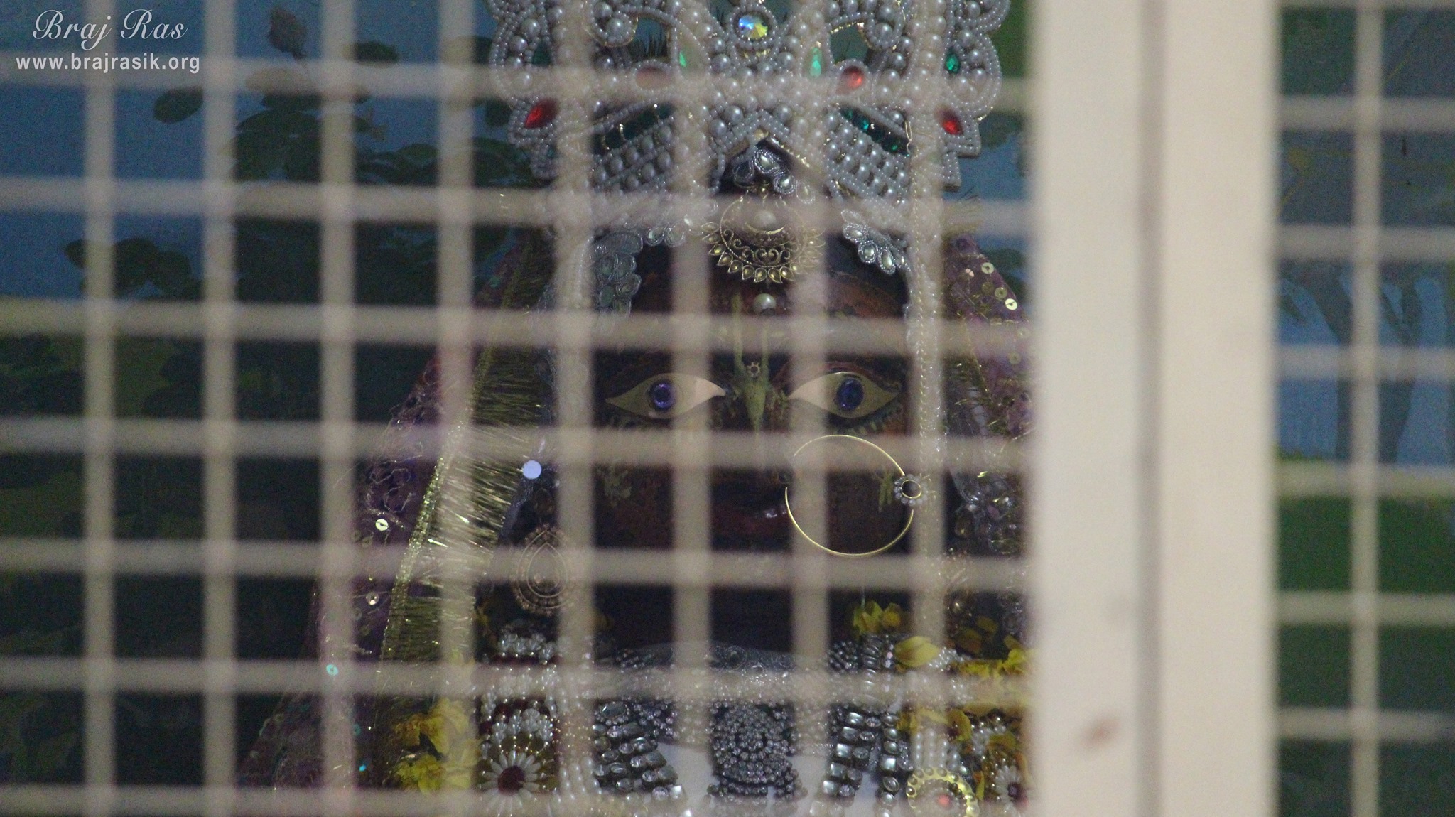 Close darshan of Paurnamasi at Shri Paurnamasi Devi (Yogmaya Temple), Vrindavan