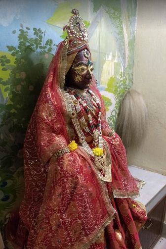 Paurnamasi Ji side darshan at Shri Paurnamasi Devi (Yogmaya Temple), Vrindavan