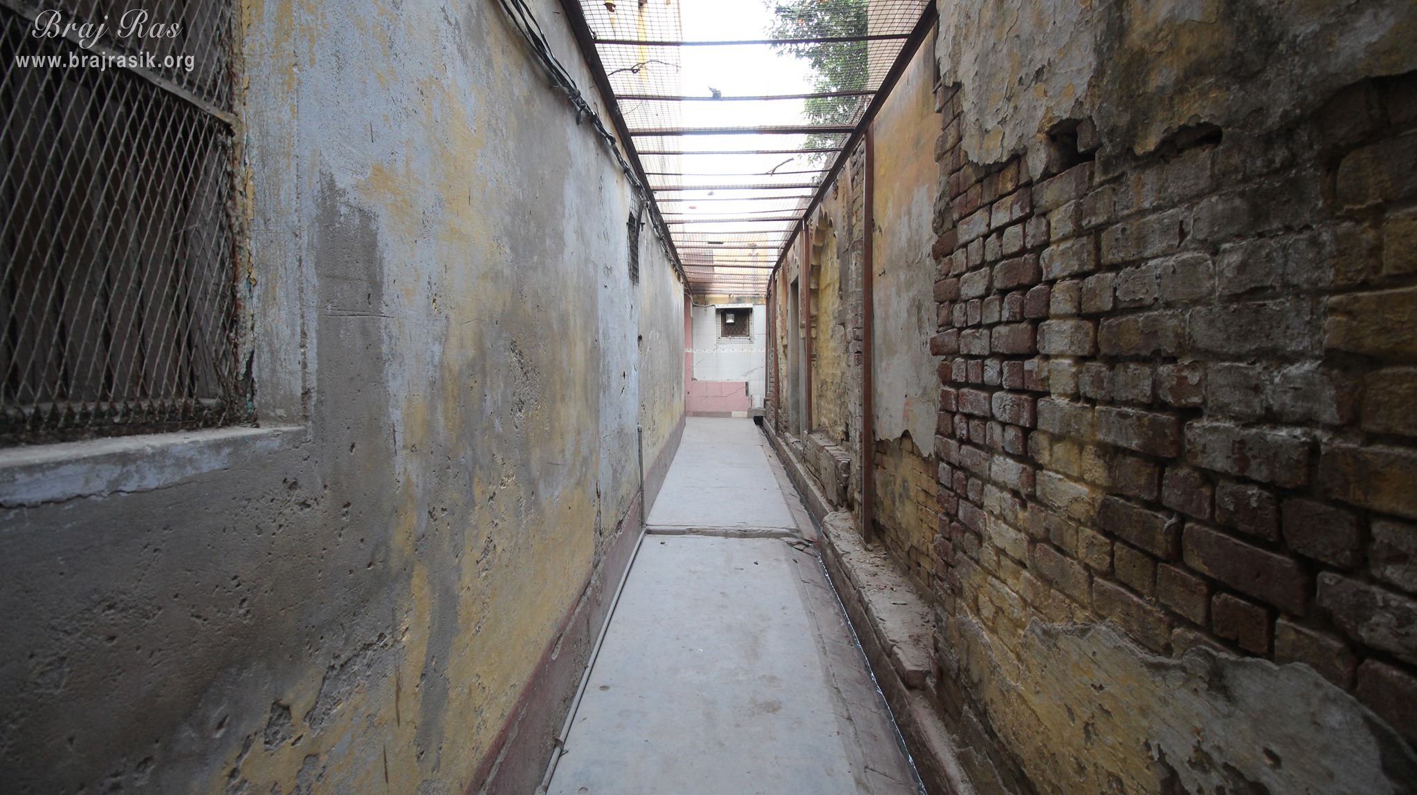 Way to Shri Chhain Bihari Kunj, Vrindavan
