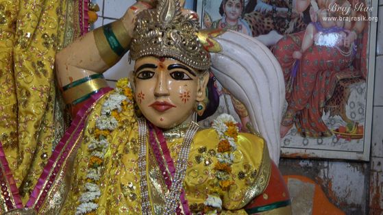 Glimpses of Siddhi, the wife of Mota Ganesh.
