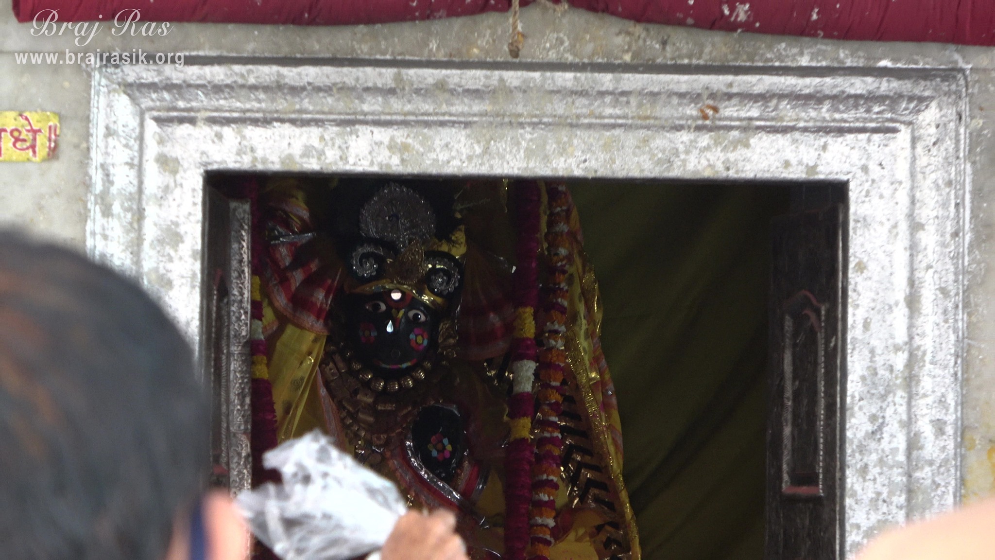 A beautiful darshan of Shri Dau Ji at Shri Dauji temple, Lauhavan