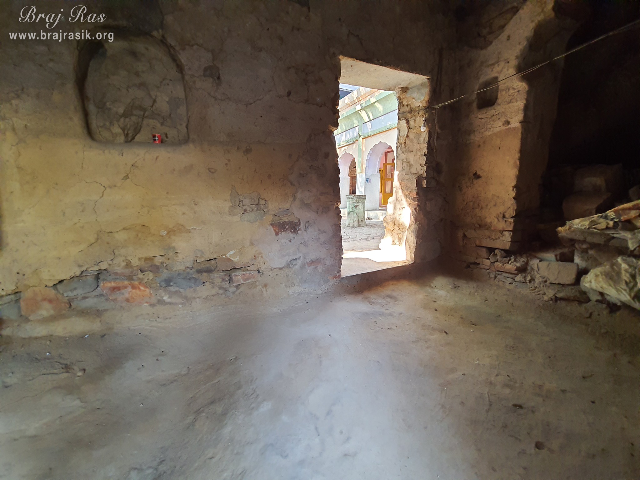 A room made of mud at Ashtasakhi Temple - Barsana