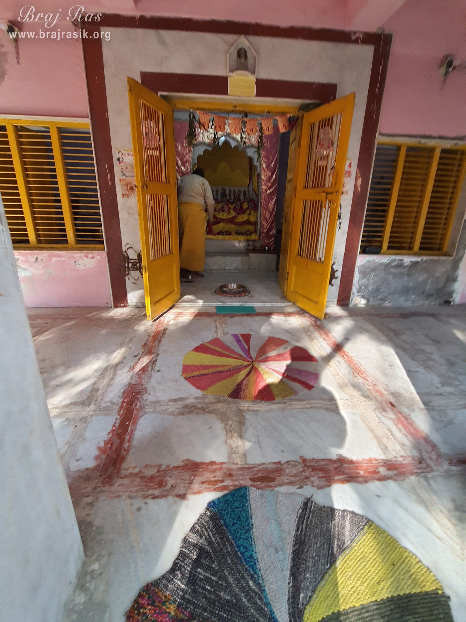 Distant darshan of Ashtasakhi's at Ashtasakhi Temple - Barsana