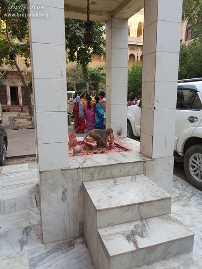 A small temple of Lord Shiva at the entrance gate of Shri Kushal Bihari Temple, Barsana
