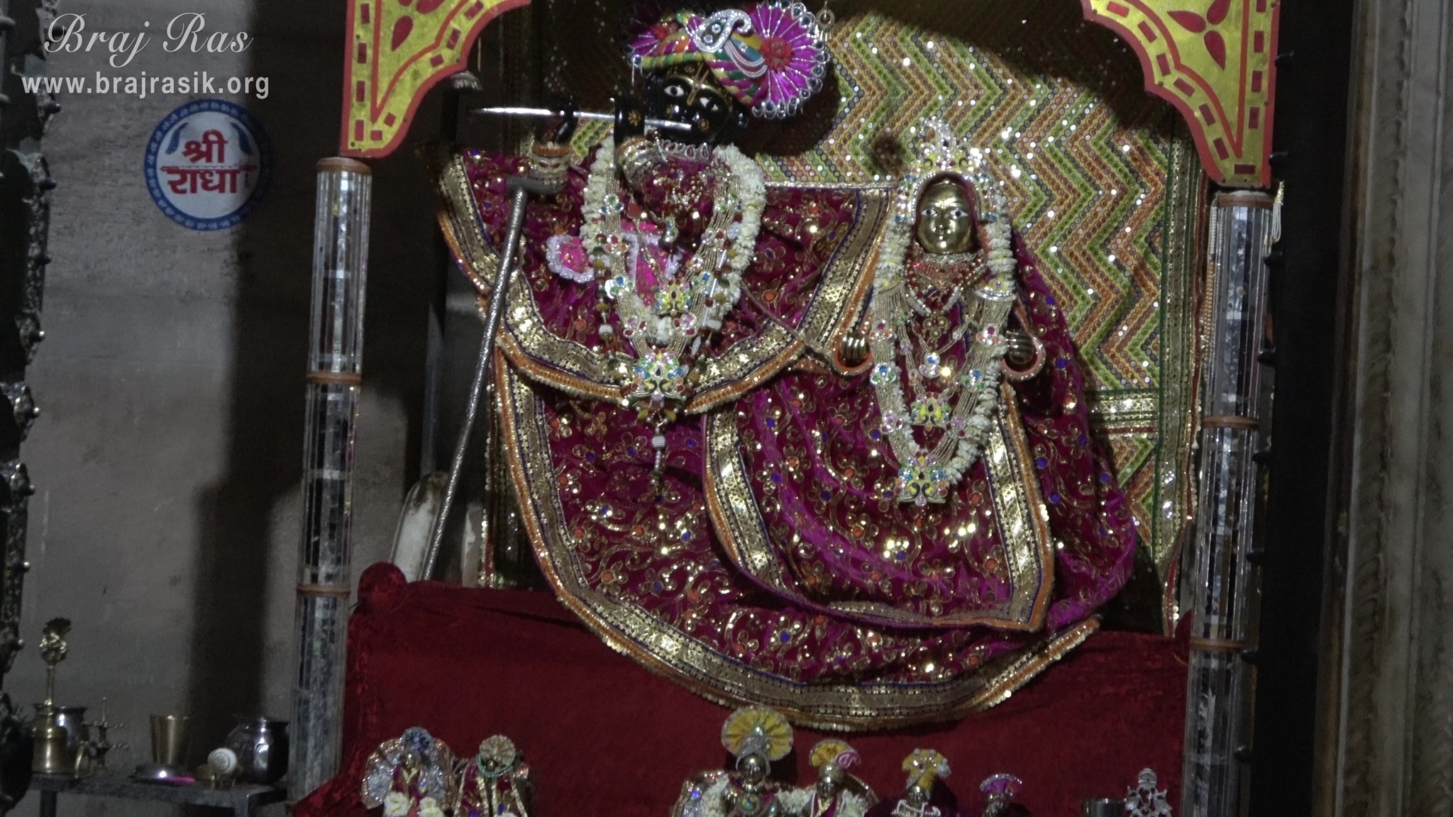 Darshan of Shri Kushal Bihari Ji at Shri Kushal Bihari Temple in Barsana