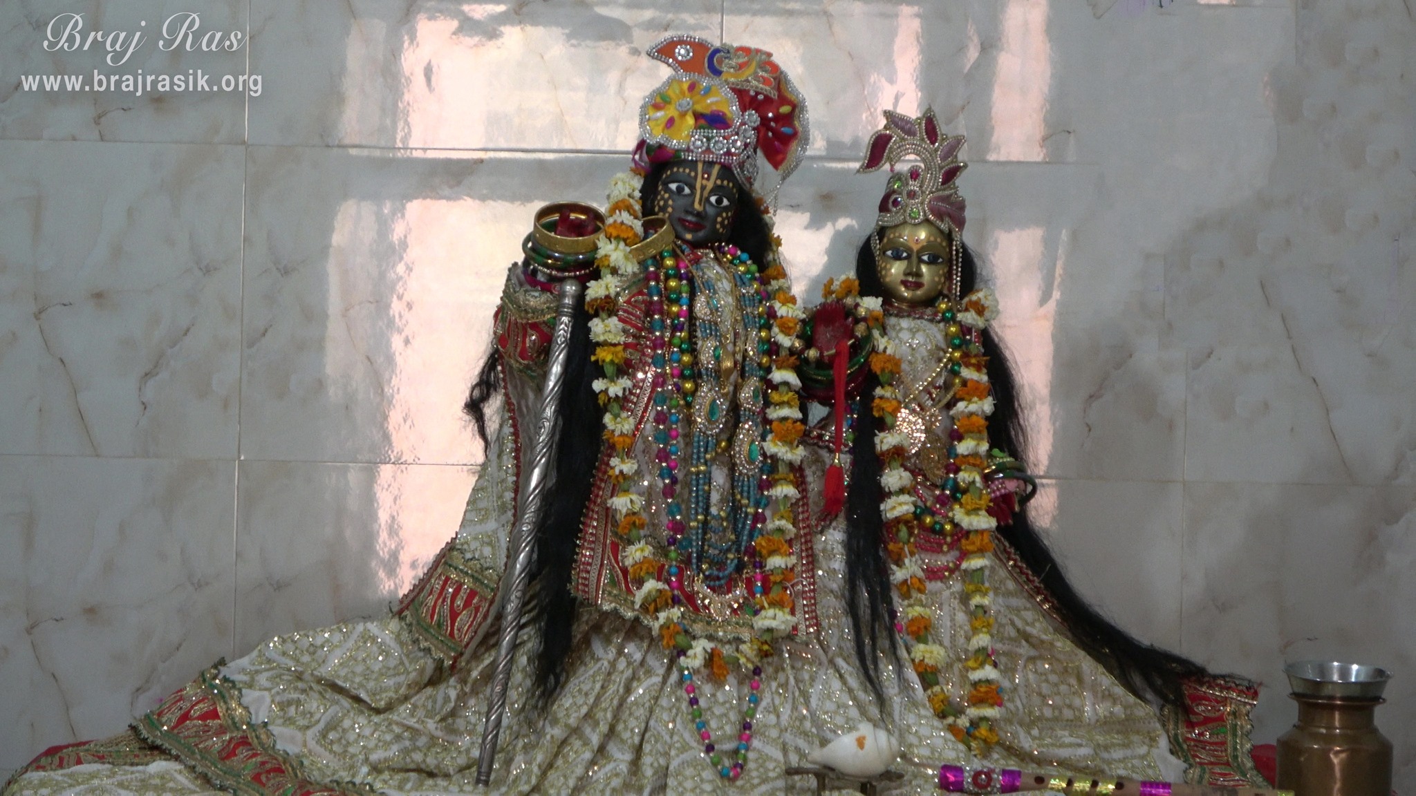 दान गढ़ - बरसाना में श्री दान बिहारी मंदिर में श्री दान बिहारी जी के सुन्दर दर्शन