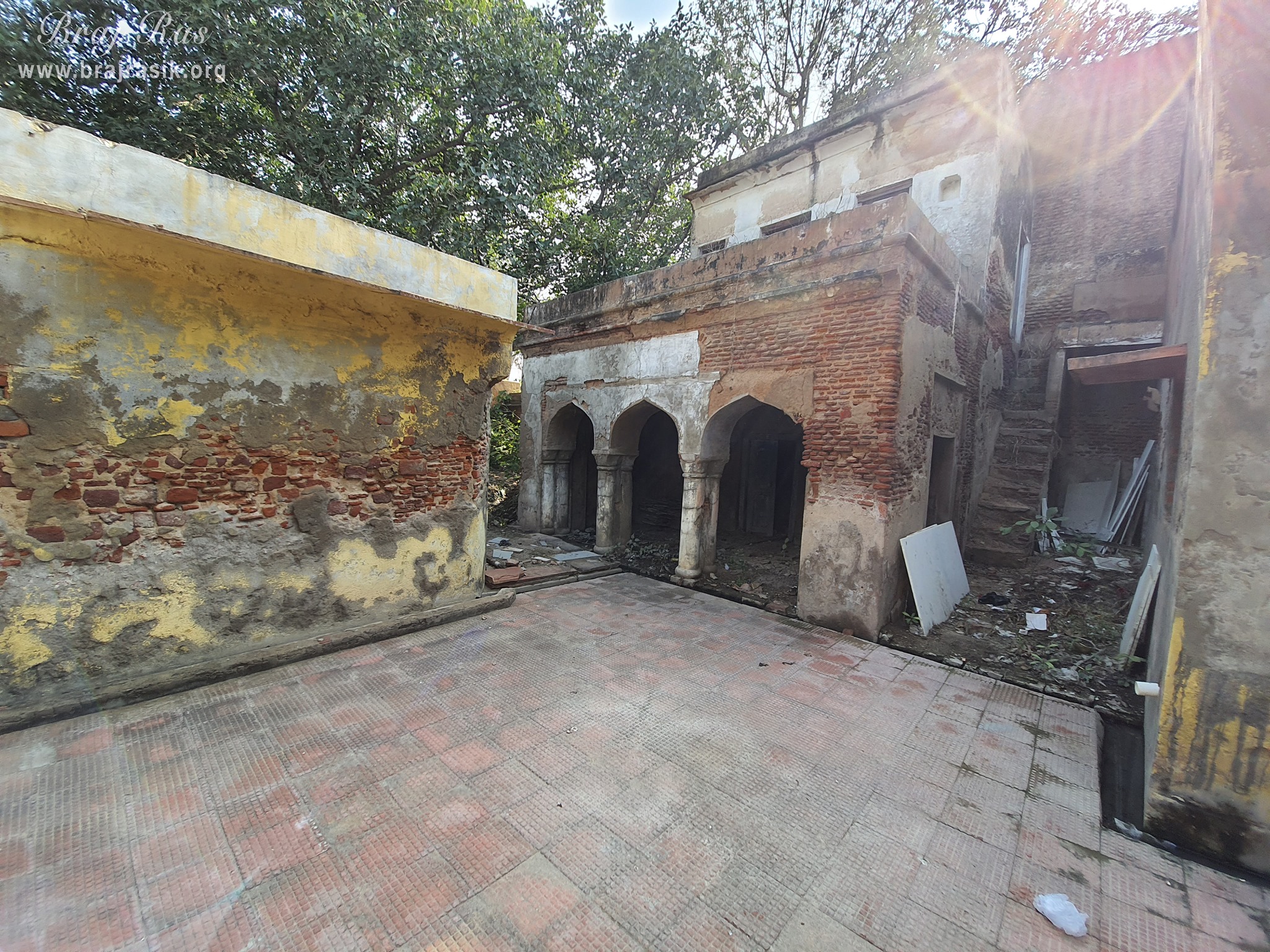 View of old Baithak and Bhajan Kuti at Surdas Kuti, Chandra Sarovar, Parasauli