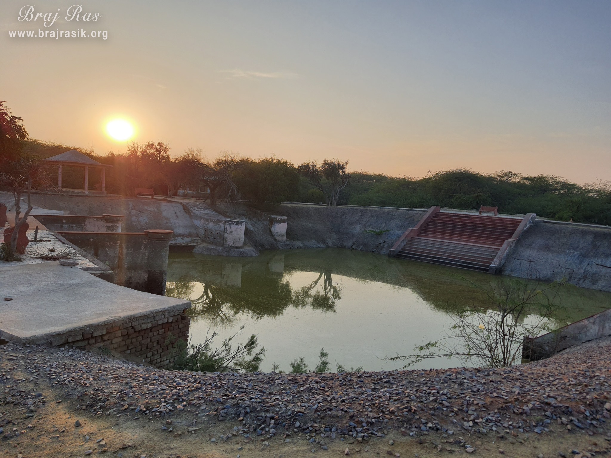 Distant view of the pond near Shyam Kuti, Govardhan