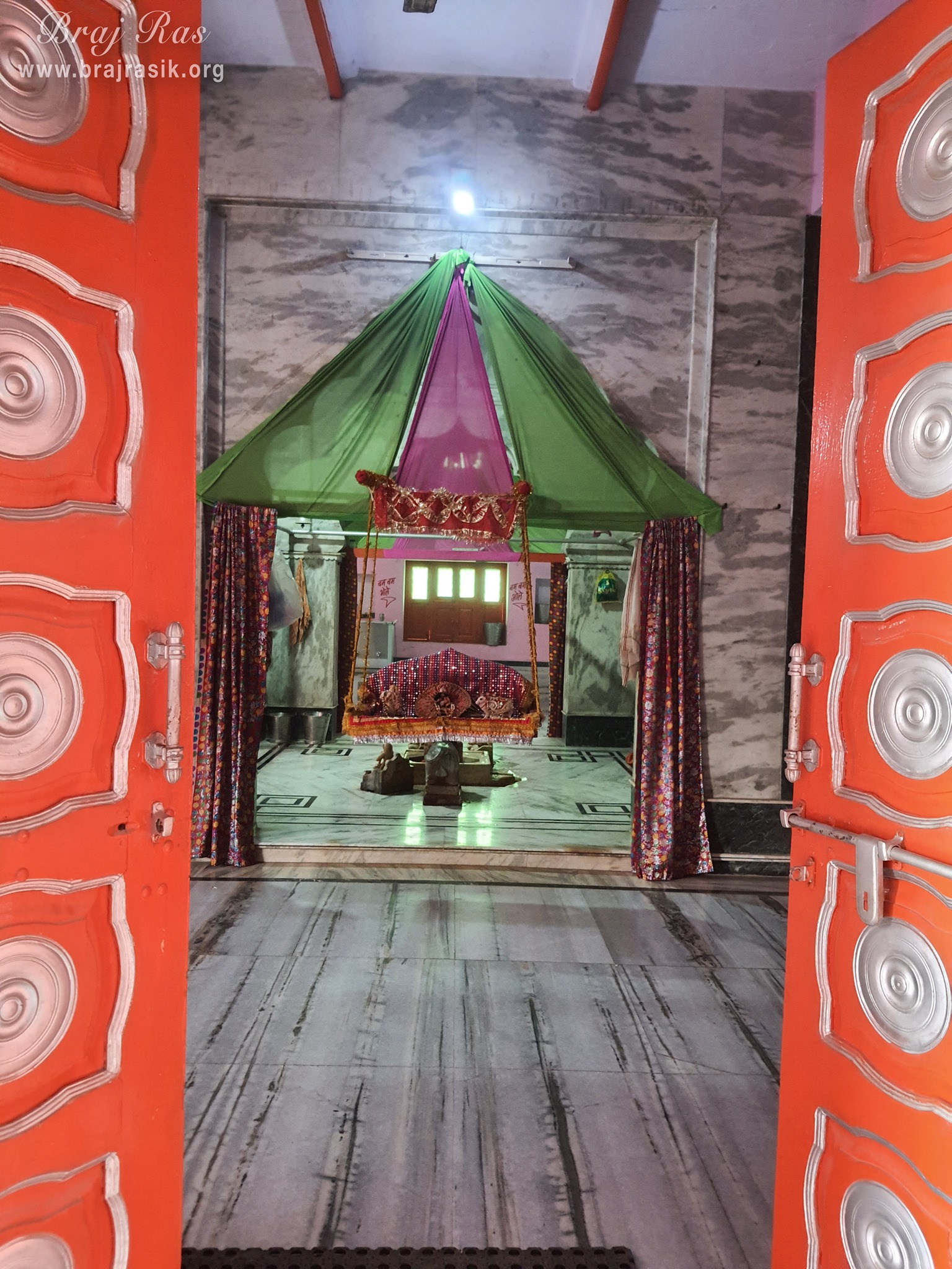 A nice view of inside of Shri Kameshwar Mahadev, Kamyavan