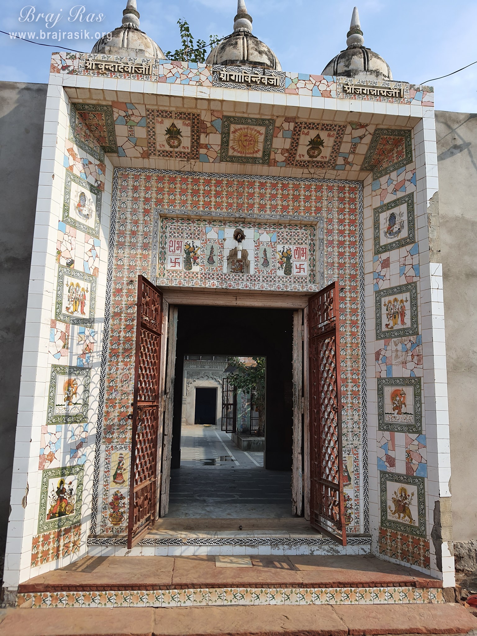 A close view of entrance door of Shri Vrinda Devi Temple, Kamyavan