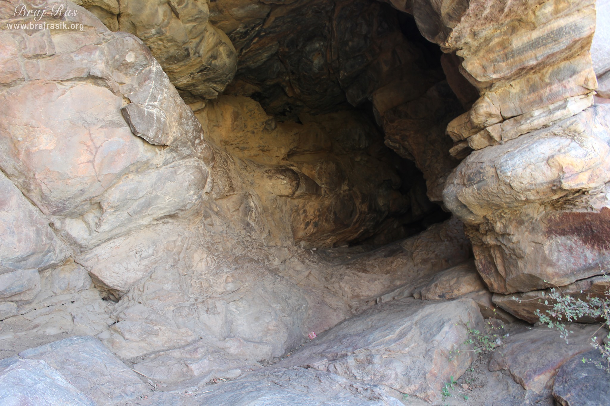 View of the Vyomasur's Cave in Kamyavan
