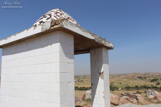 A different view of a small bower on top of the hill at Vyomasur's Cave in Kamyavan