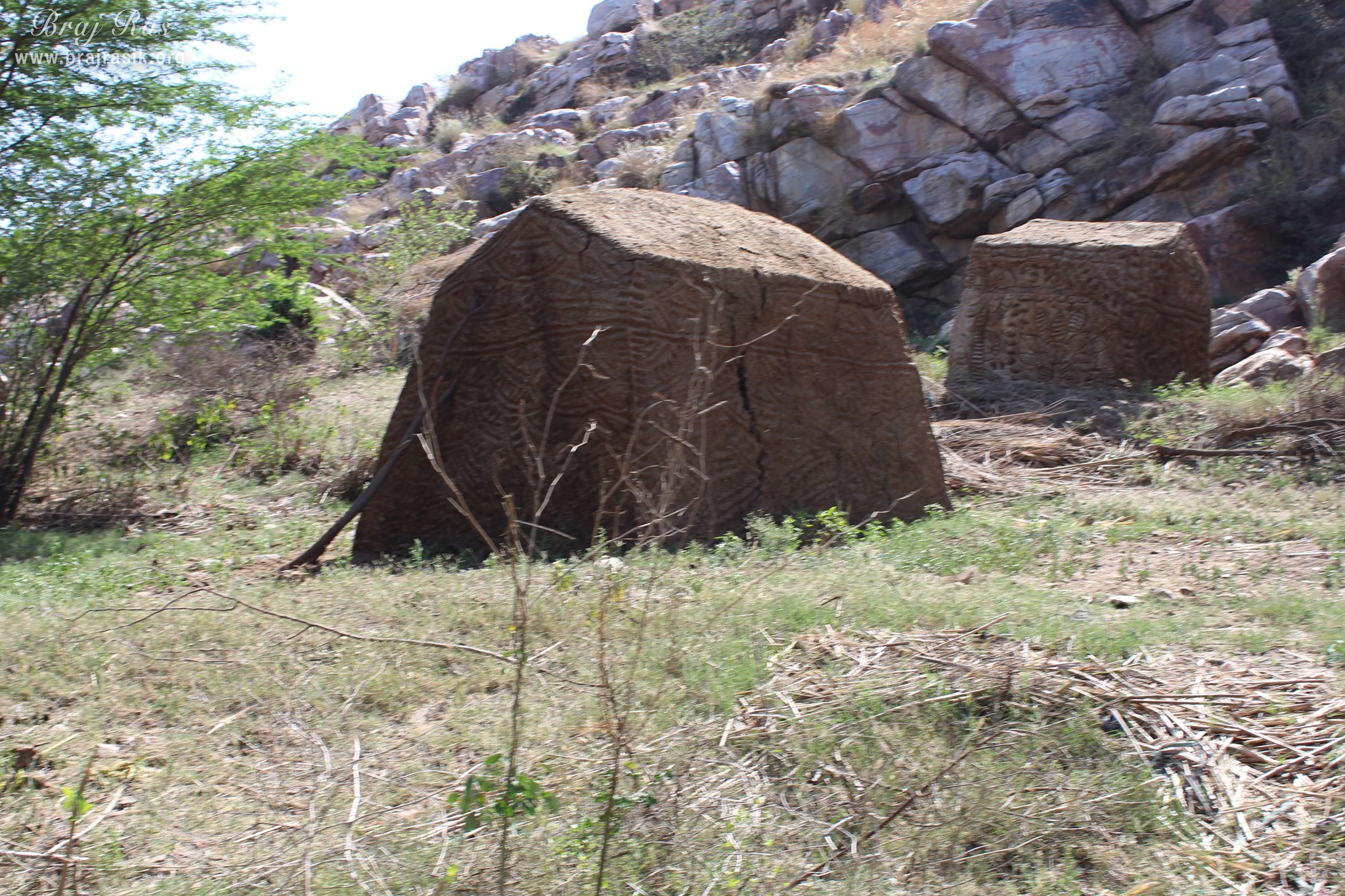 View of beautiful huts near Vyomasur's Cave in Kamyavan.